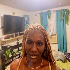 Meet your Posher, Mickala